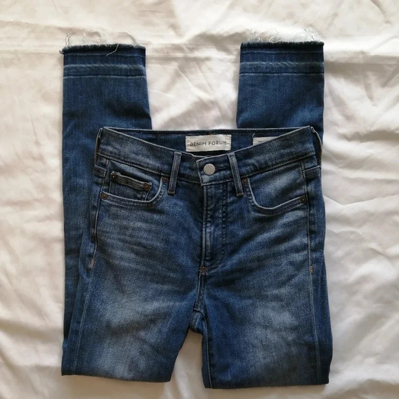 Aritzia Denim Forum Nico Mid Rise Skinny Crop Jeans in Medium Lagoon 24 - Picture 6 of 16